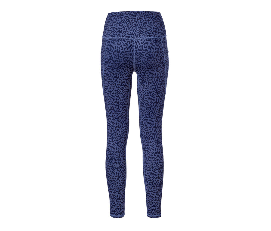 Lila Sporttight mit Leopardenmuster.