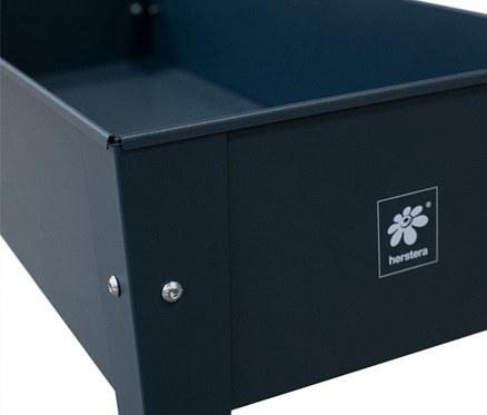 Nahaufnahme des anthrazitfarbenen Herstera Garden Hochbeets »Urban«.