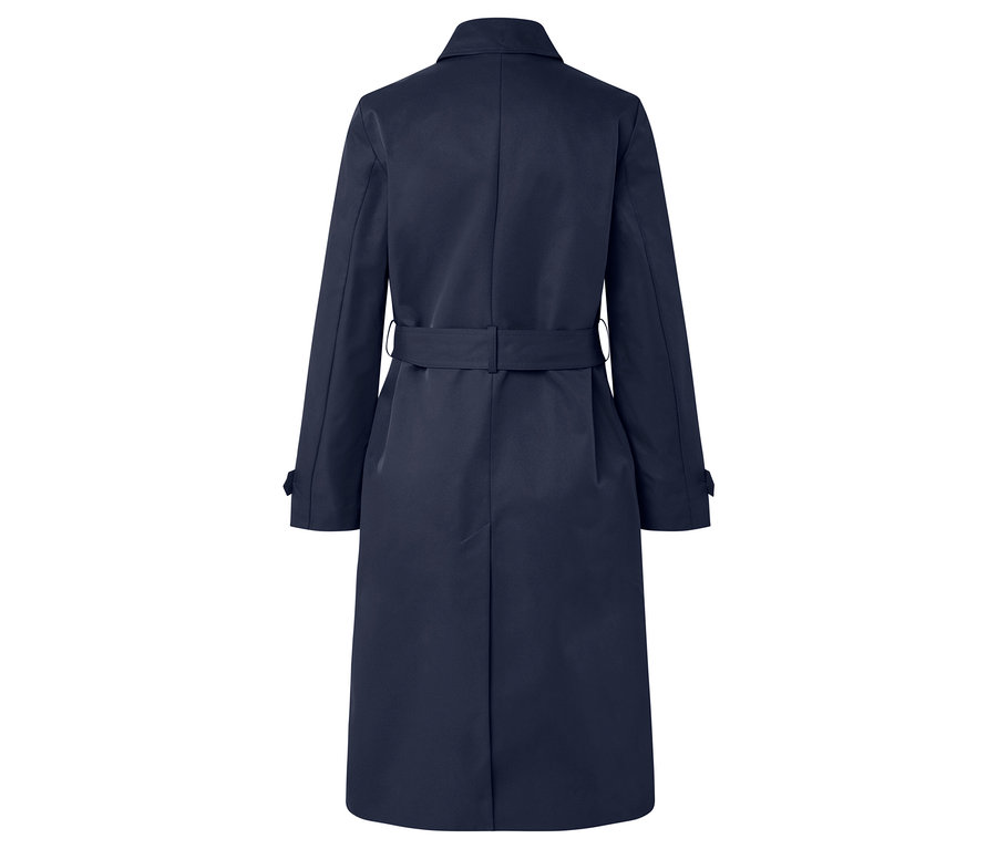 Rückansicht eines marineblauen Trenchcoats mit Gürtel.