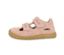 Detailaufnahme einer rosa Lurchi Sandale »Barefoot«.