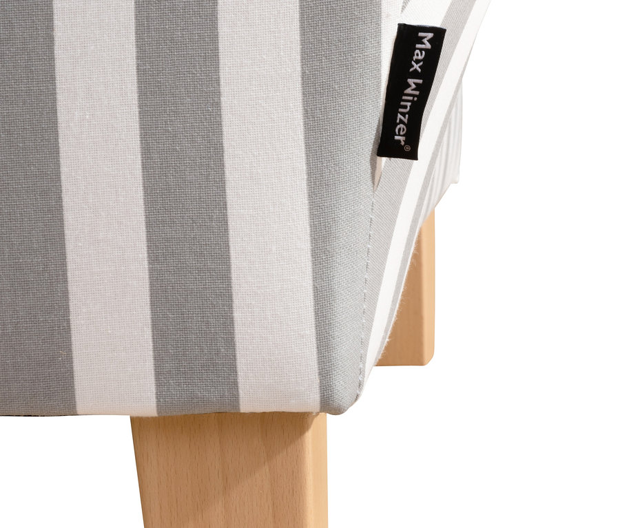 Detailansicht der Max-Winzer®-Recamiere »Saturn« mit grauen und weißen Streifen und Holzfüßen.