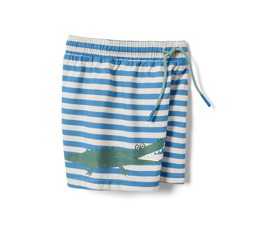 Kinder-Boardshorts mit blau-weissen Streifen und Krokodil-Print.