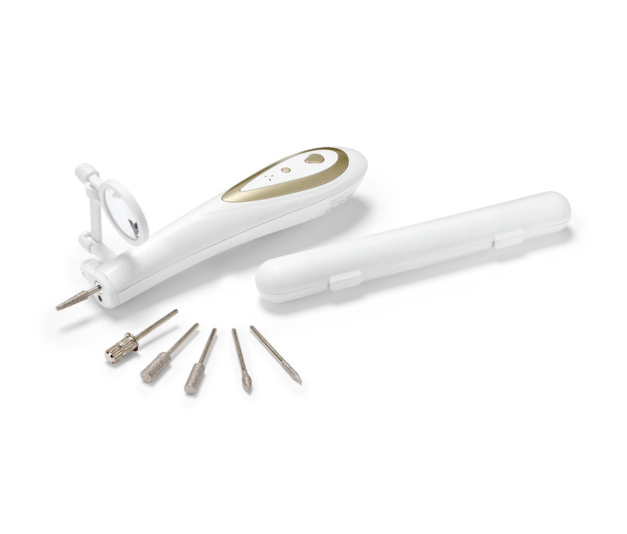 Maniküre-Pediküre-Gerät mit Aufsätzen und Etui.