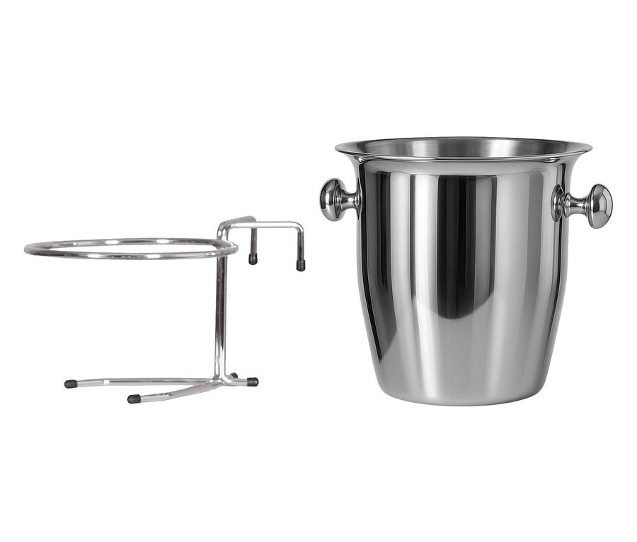 Silberner Weinkühler neben einem silbernen Flaschenhalter.