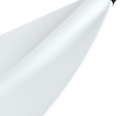 Weißes Aqua Marina SUP- und Kajak-Paddel »Solid« mit schwarzem Logo.