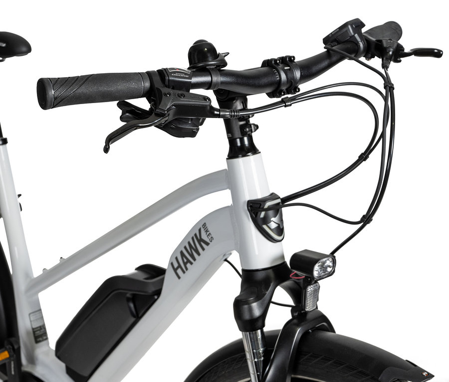 Detailaufnahme eines grauen HAWK E-TREKKING 500 LADY Fahrrads.