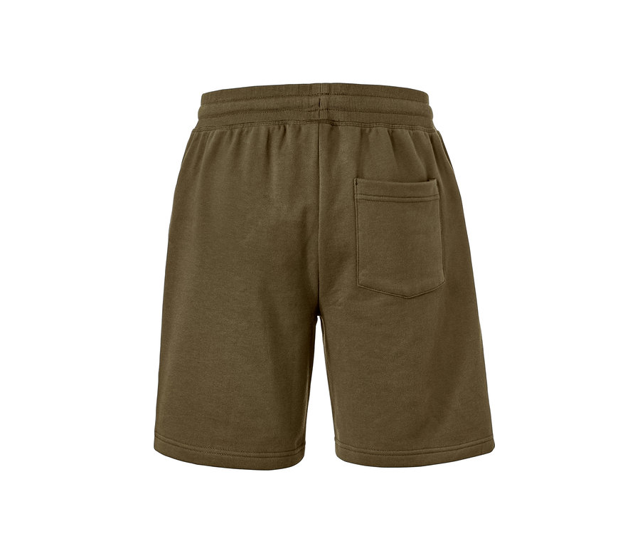 Olivfarbene Sweatshorts von hinten.