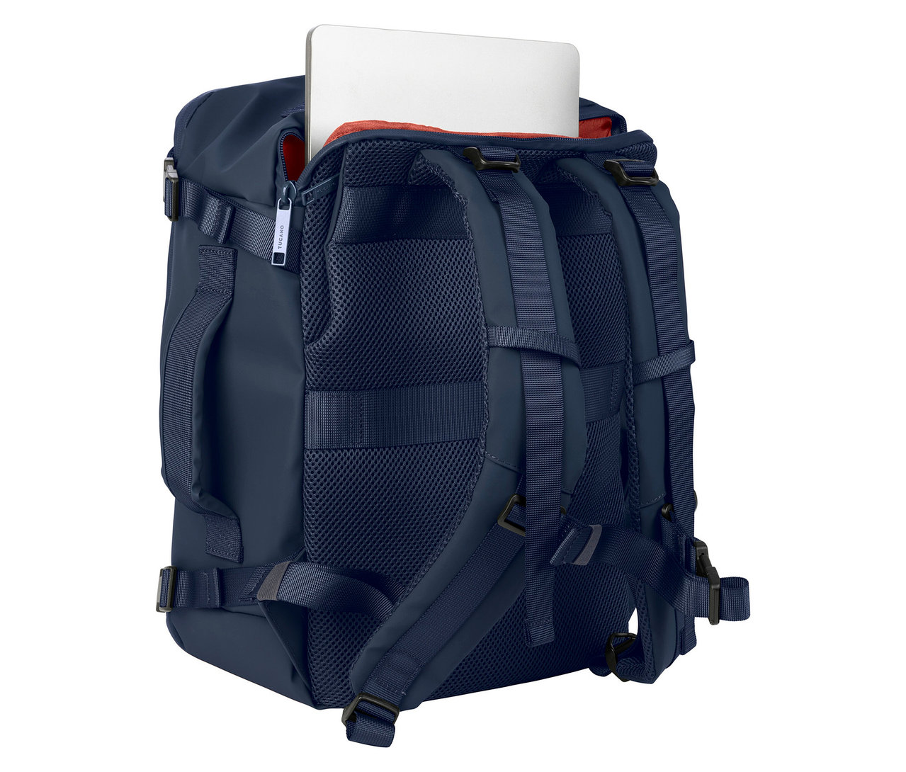 Blauer Tucano TUGO DRY Kabinenrucksack mit Laptop und orangefarbenem Innenraum von hinten.