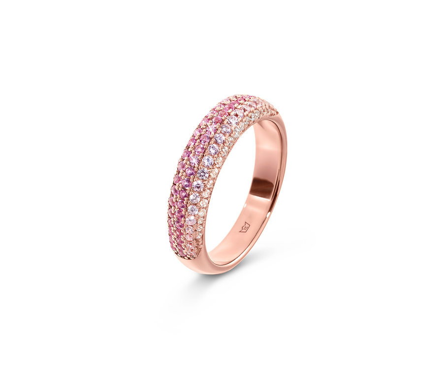 Nahaufnahme eines 925 Silberrings mit rosa Pavé.