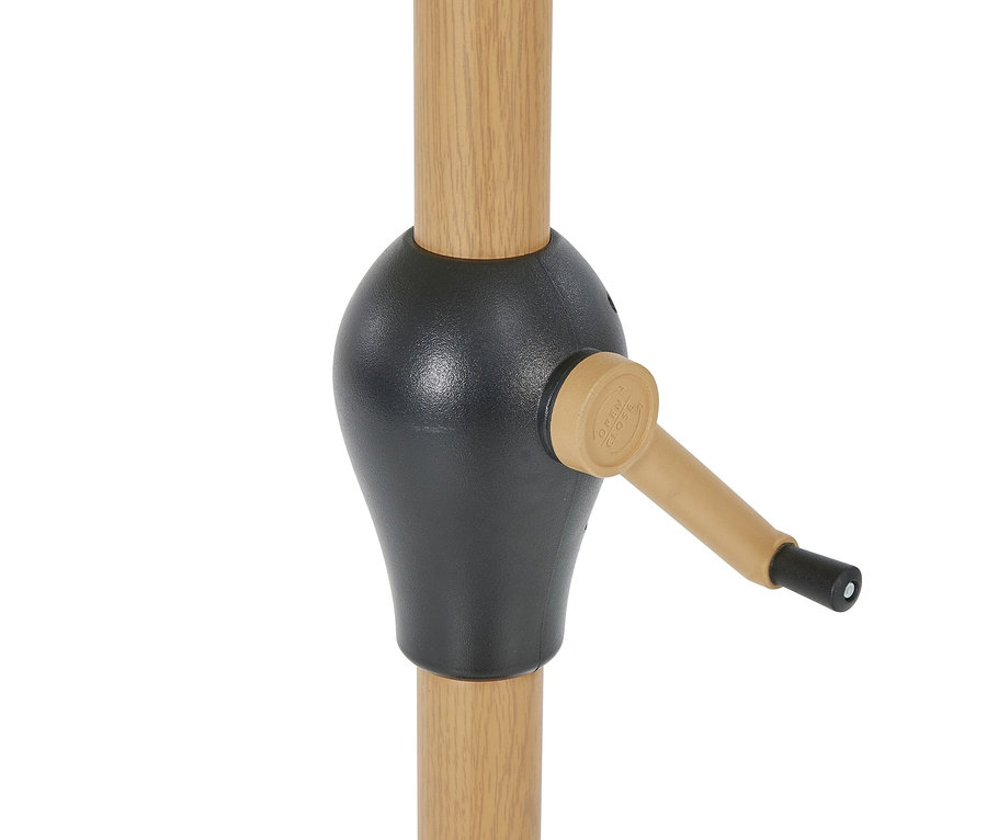 Detailaufnahme eines Leco Marktschirms in Holzoptik mit grauer Abdeckhaube und Kurbel.