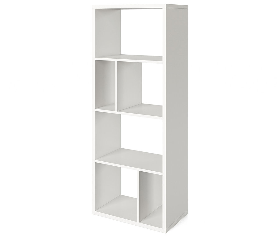 Weißes Regal mit fünf Fächern unterschiedlicher Größe.
