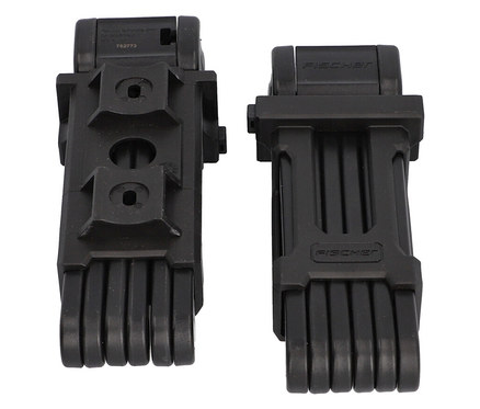 Zwei schwarze FISCHER Faltschloss Twin FK85/8 Halterungen liegen auf einem weißen Hintergrund.