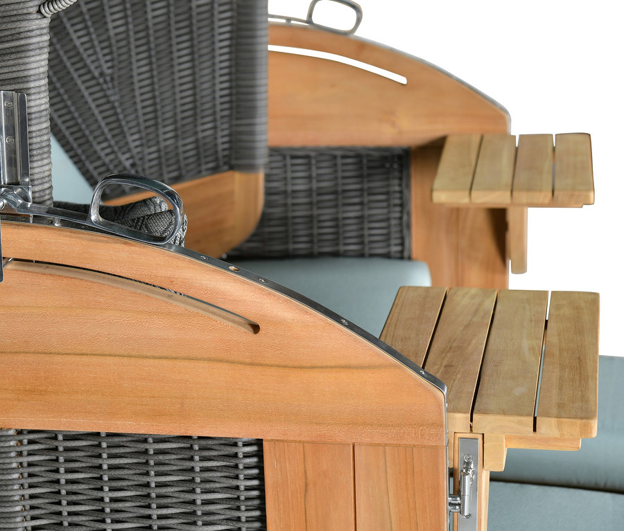 Detailansicht des deVries Teak-Strandkorbs, 2-Sitzer.