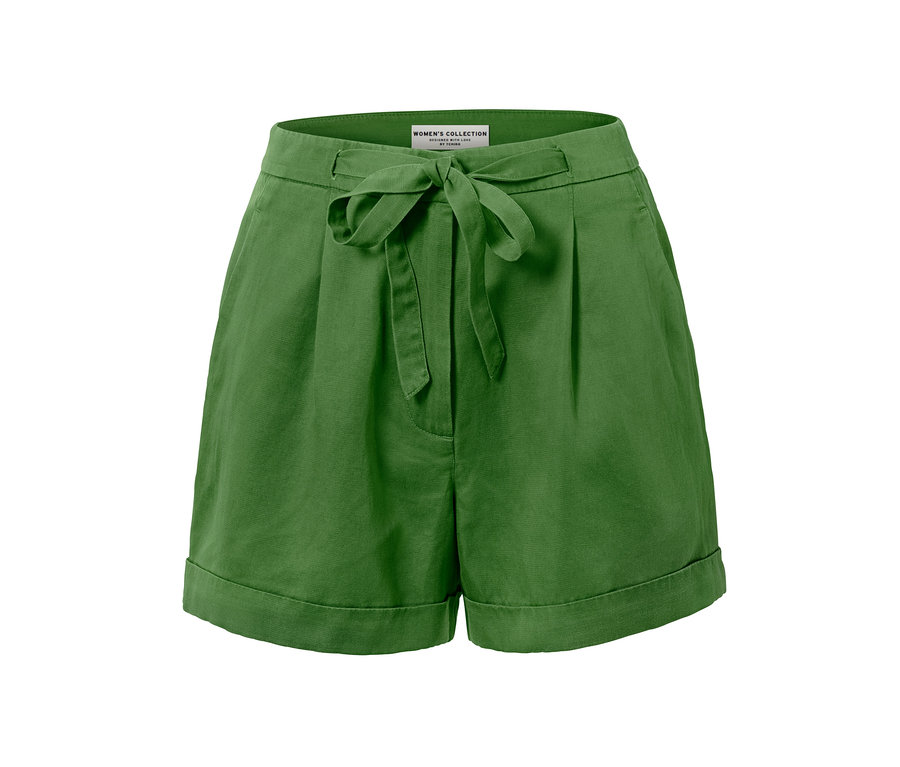 Grüne Shorts mit Leinenanteil und Bindeband in der Taille.