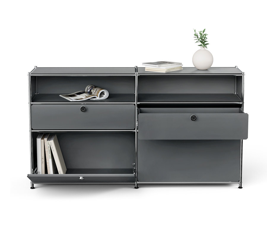 Graues modulares Aufbewahrungssystem mit offenen und geschlossenen Regalen und Schubladen.