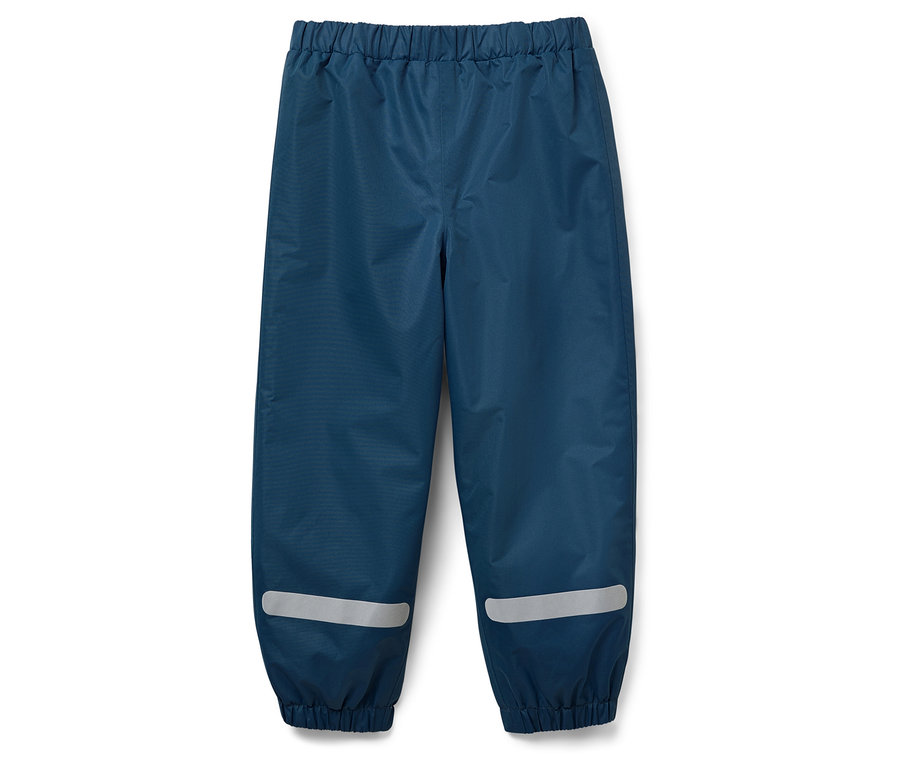Blaue Regenhose mit Gummizugbund und reflektierenden Streifen an den Hosenbeinen.