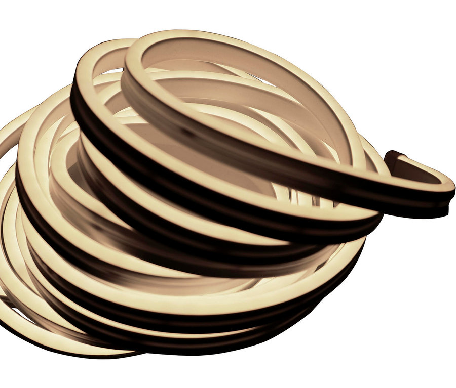 Aufgewickelter, leuchtender Karibu LED-Outdoor-Streifen, 5 m, liegt auf weißem Untergrund.