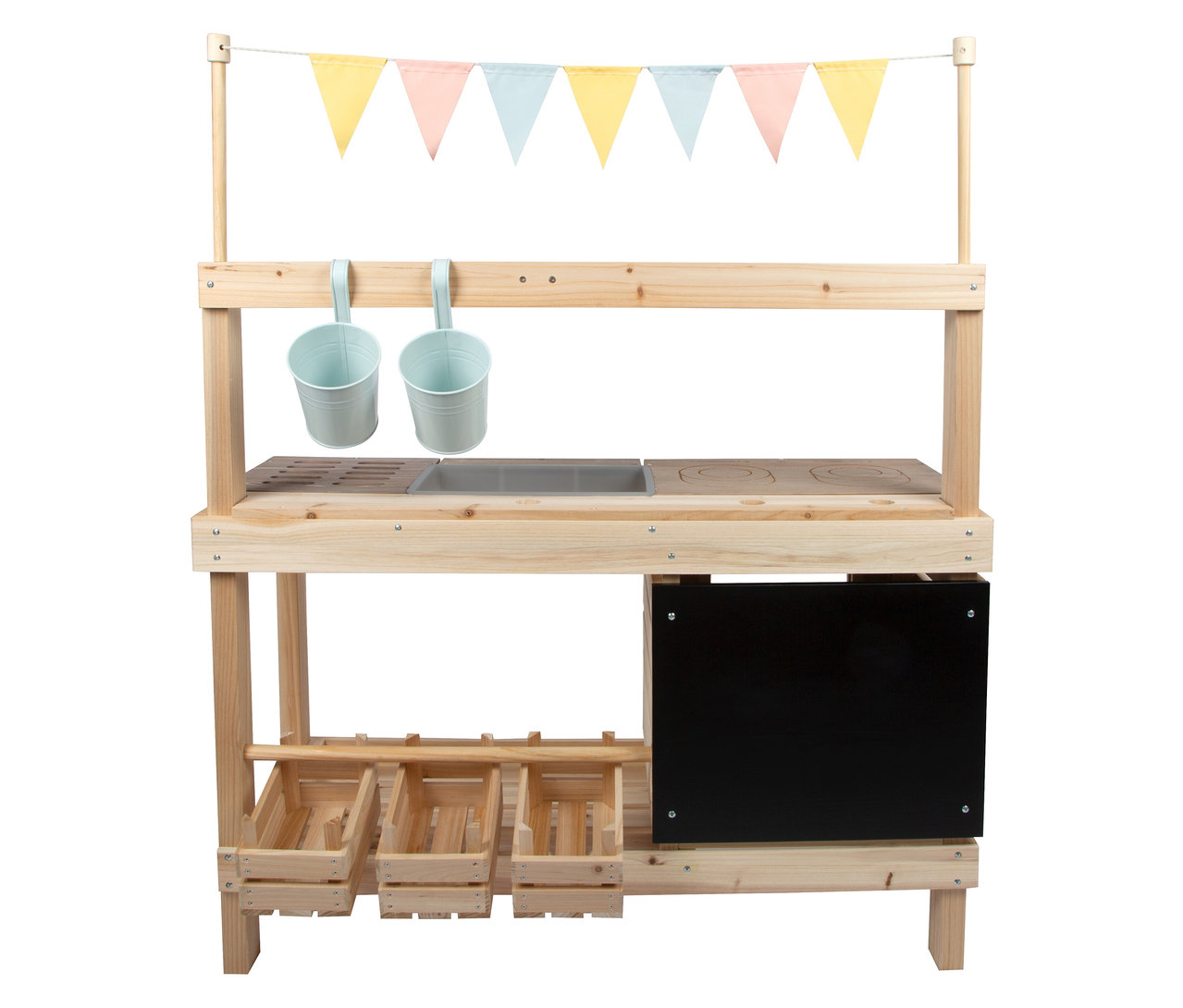 Die small foot Matschküche und der Kaufladen aus Holz mit bunten Wimpeln, zwei Eimern, Spüle, Kochfeld, Kreidetafel und drei Holzkisten.