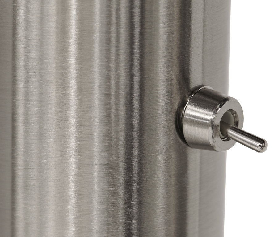 Detailaufnahme vom zylindrischen Metallkörper der Paul Neuhaus Bogenleuchte »Melvin« mit Schalter.