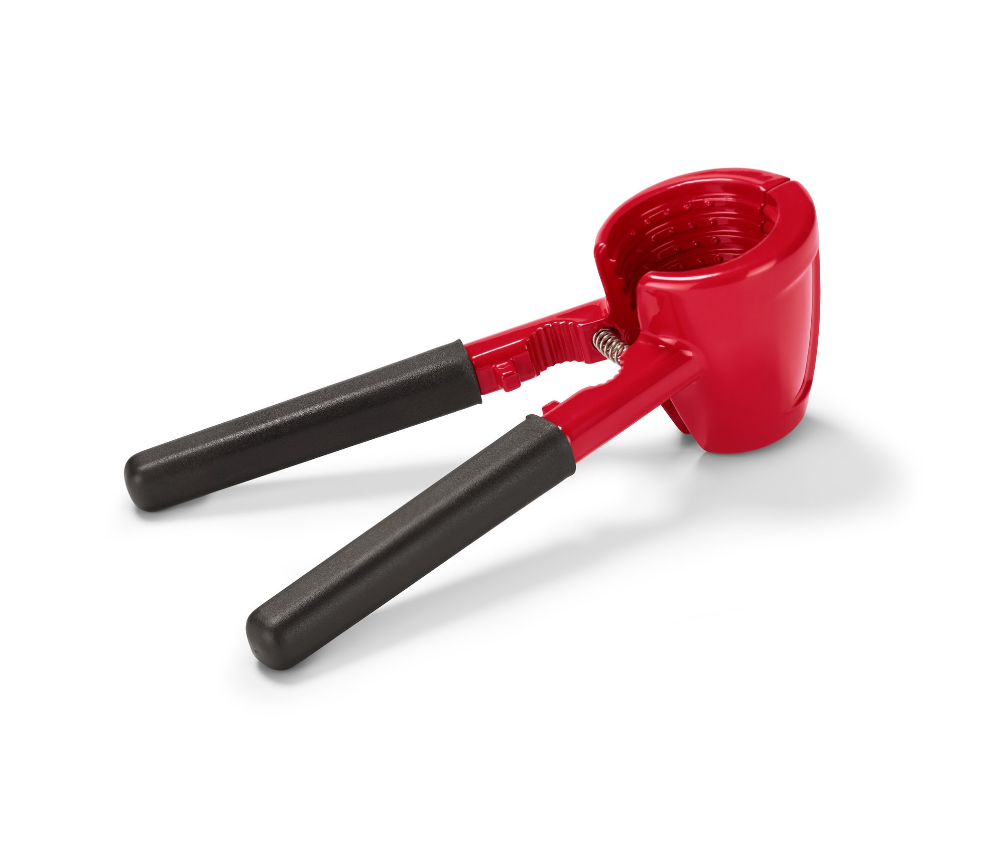 Ein roter 3-in-1-Nussknacker und Flaschenöffner auf weißem Hintergrund.