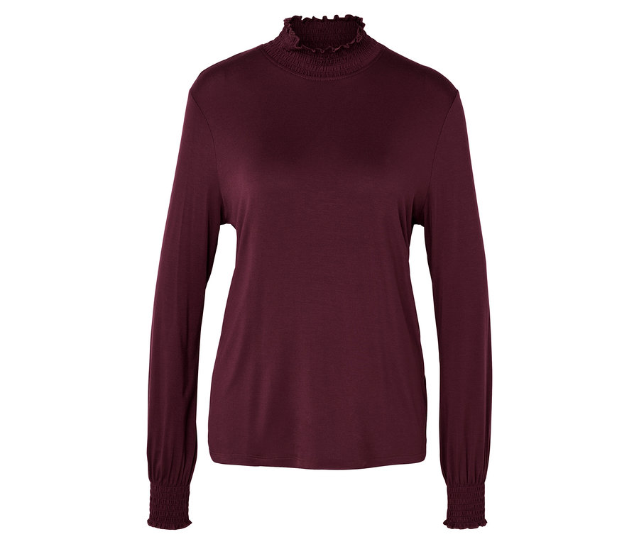 Weinrotes langärmeliges Oberteil mit Rüschenkragen.