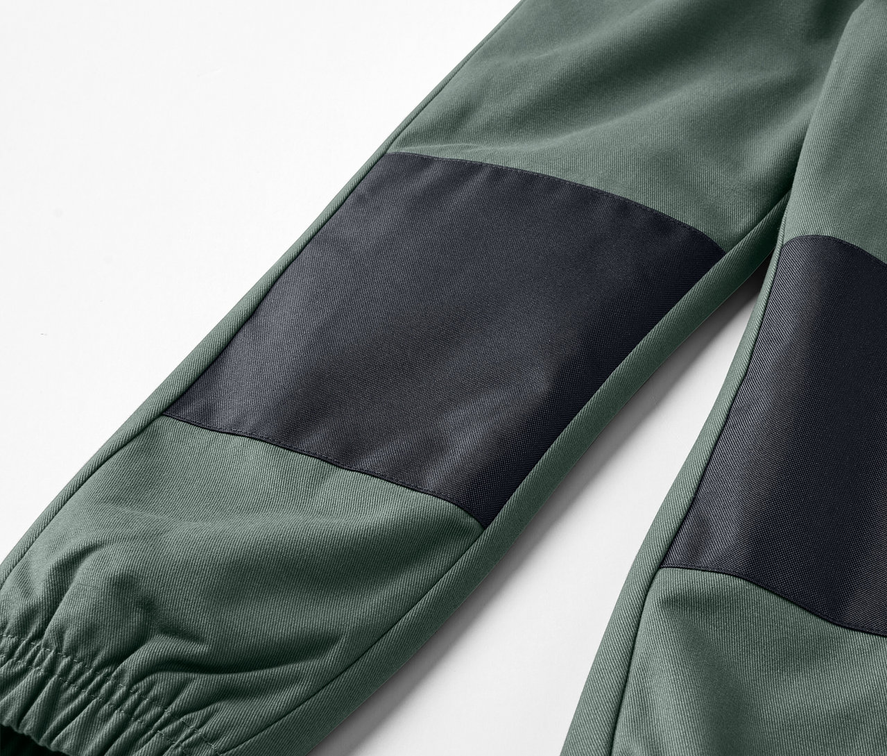 Detail einer Kinder-Outdoorhose.