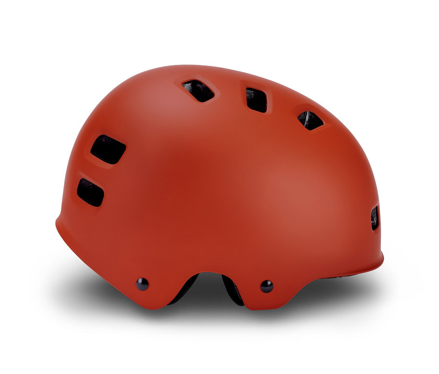 Oranger Fahrradhelm mit LED-Rücklicht.