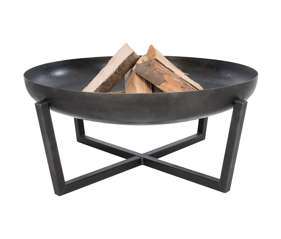 Metallene Feuerschale »Tornio Industrial« mit Holzstapel im Inneren.