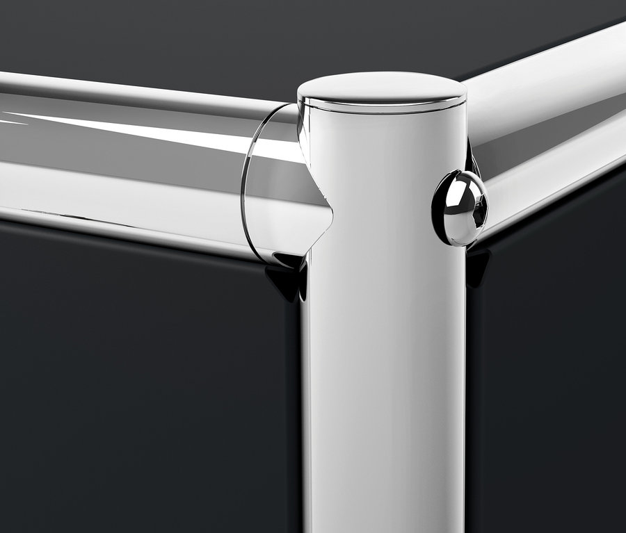 Detail einer Ecke eines schwarzen Metallregals CN3.