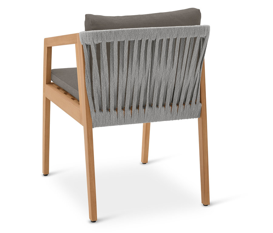 Gartenstuhl mit Holzrahmen, grauer Sitzfläche, Rückenlehne und Kissen.