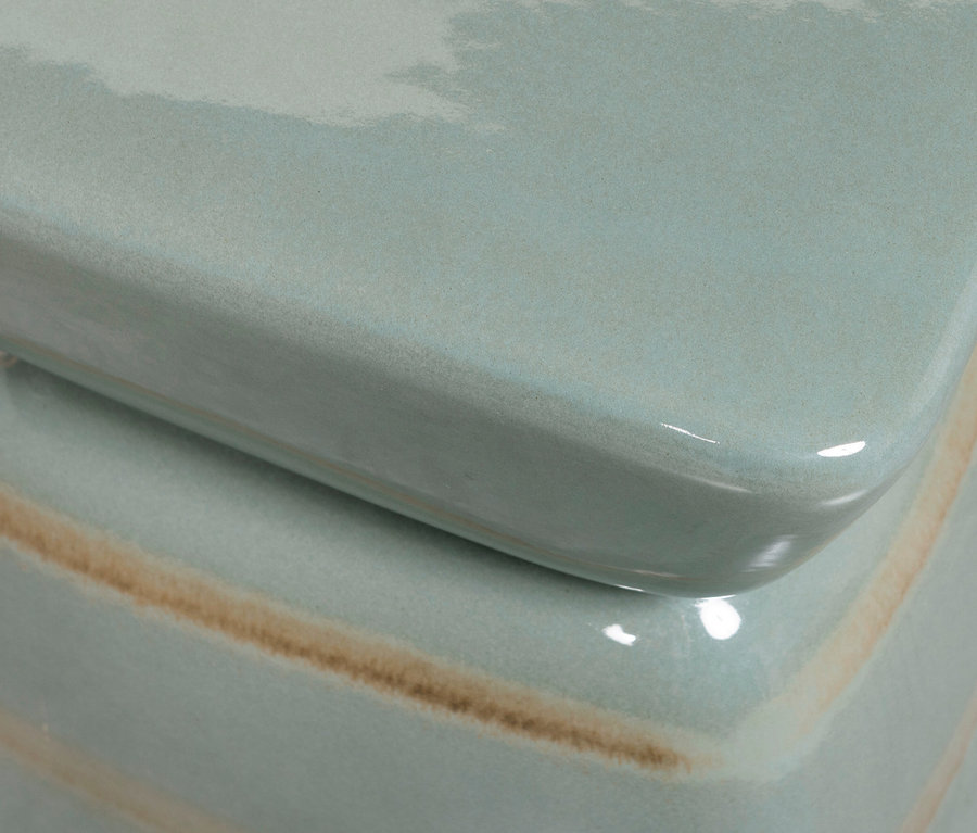 Detailaufnahme eines türkisfarbenen Beistelltischs »Terra« von BePureHome.