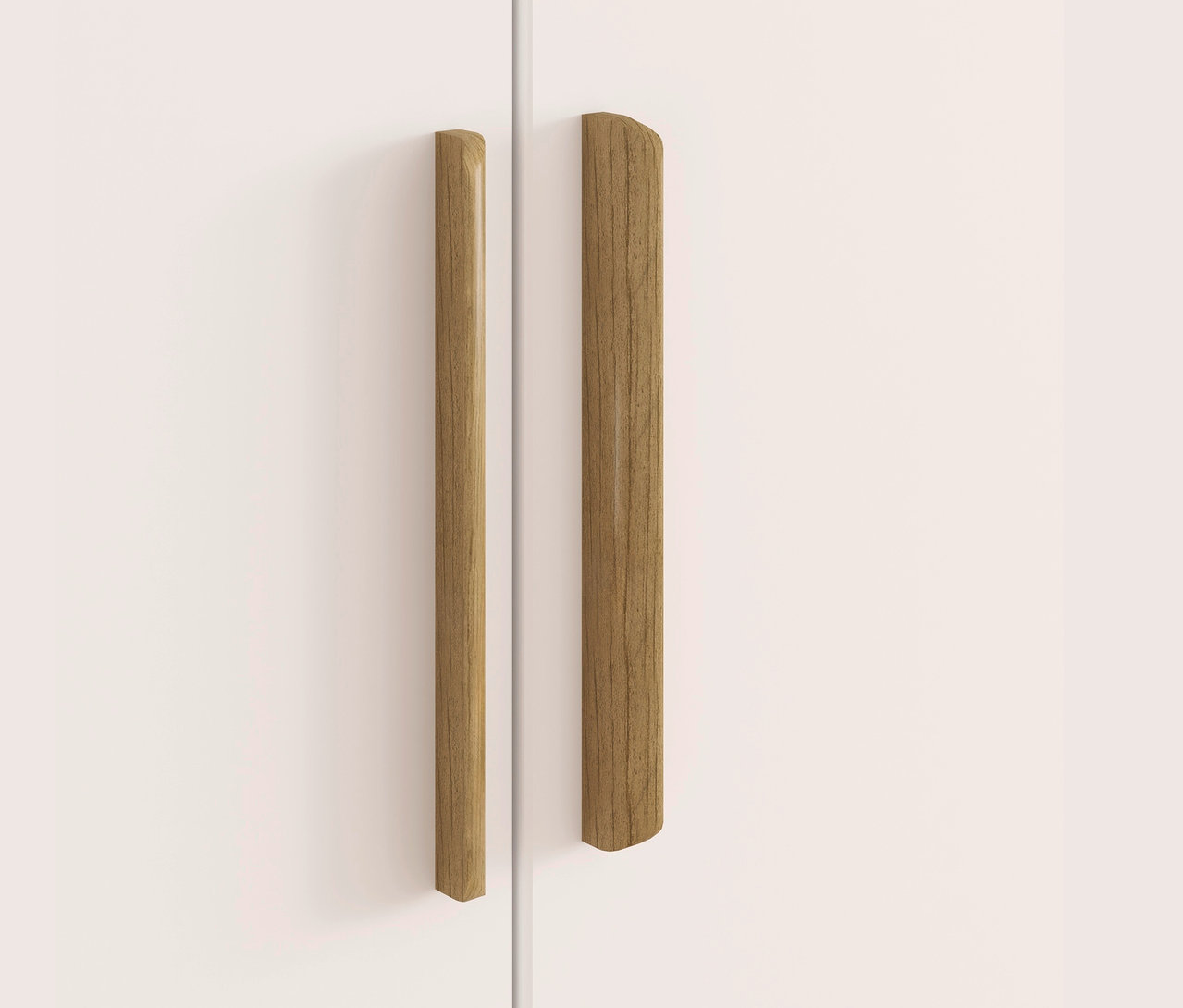 Detailansicht eines weißen Kleiderschranks aus dem rauch Schlafzimmer-Set »Skandi« mit hölzernen Griffen.