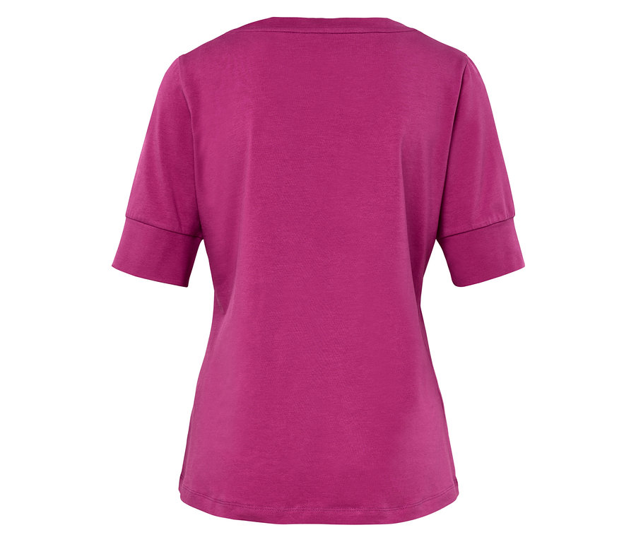 Rückansicht eines kurzärmeligen, violetten T-Shirts.