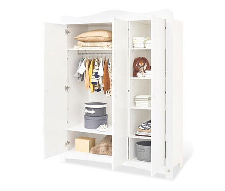 Offener, weisser Pinolino Schrank »Florentina« gross mit Kleidung, Spielzeug und Aufbewahrungsboxen.