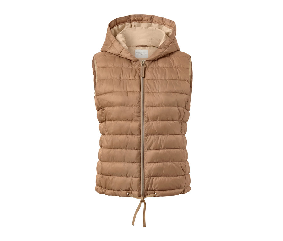 Eine Steppweste mit Kapuze.