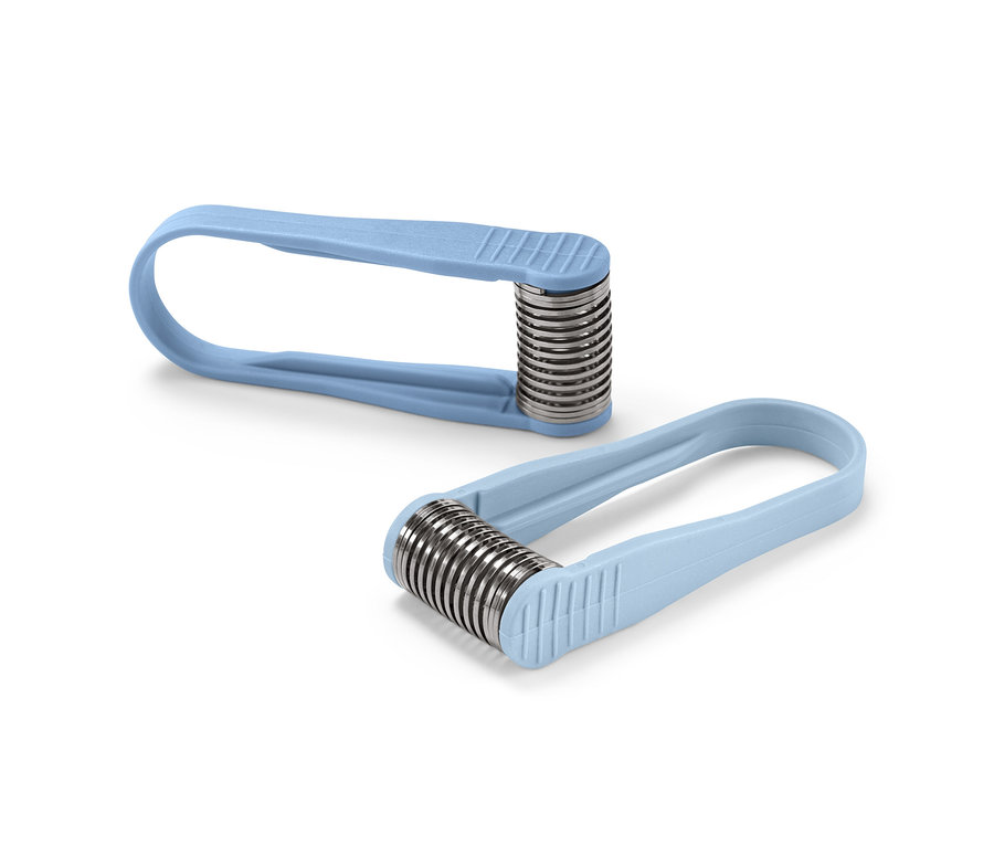 Zwei hellblaue, manuelle Mini-Gesichtshaarentferner.