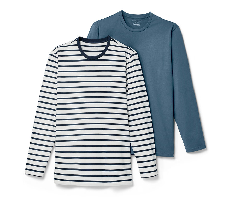 Zwei Langarmshirts, eines blau, das andere weiß mit dunkelblauen Streifen.