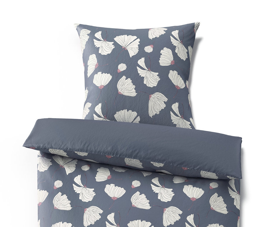 Dunkelblaue Microfaser-Bettwäsche mit Blumenmuster.