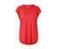 Rotes Sportshirt.