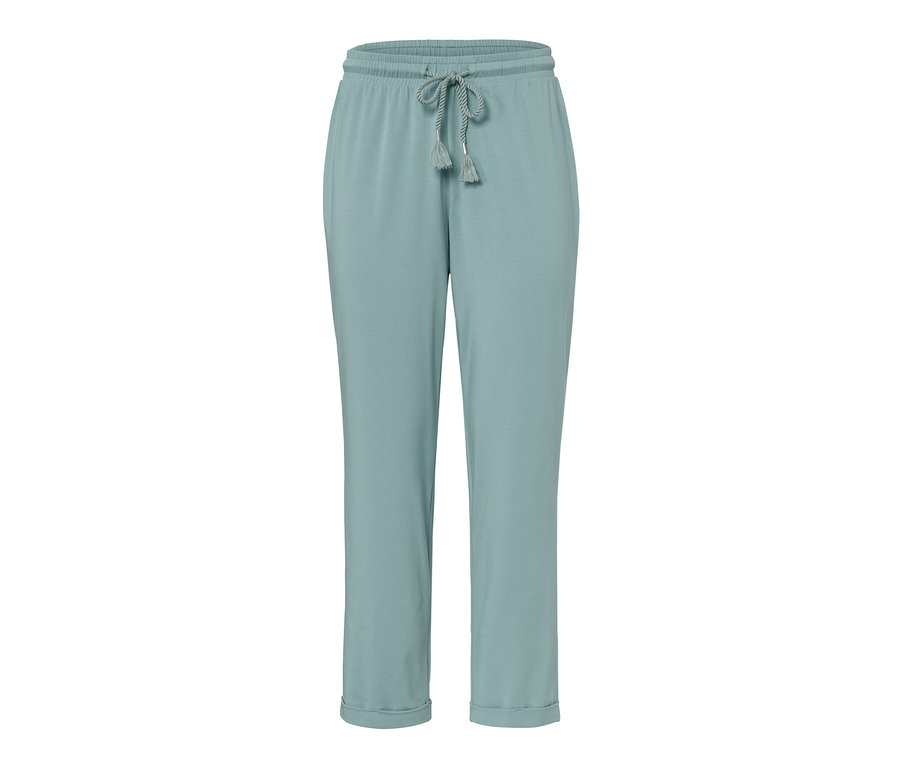 Hellblaue Pyjamahose mit Kordelzug in der Taille.