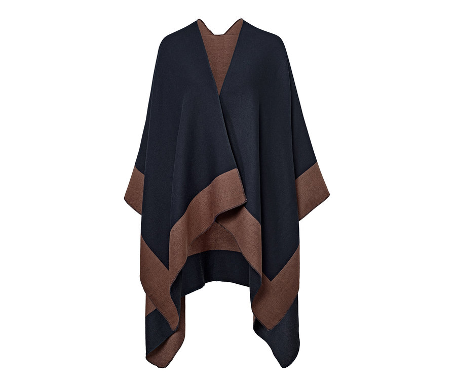 Ein marineblau-brauner Wende-Poncho.