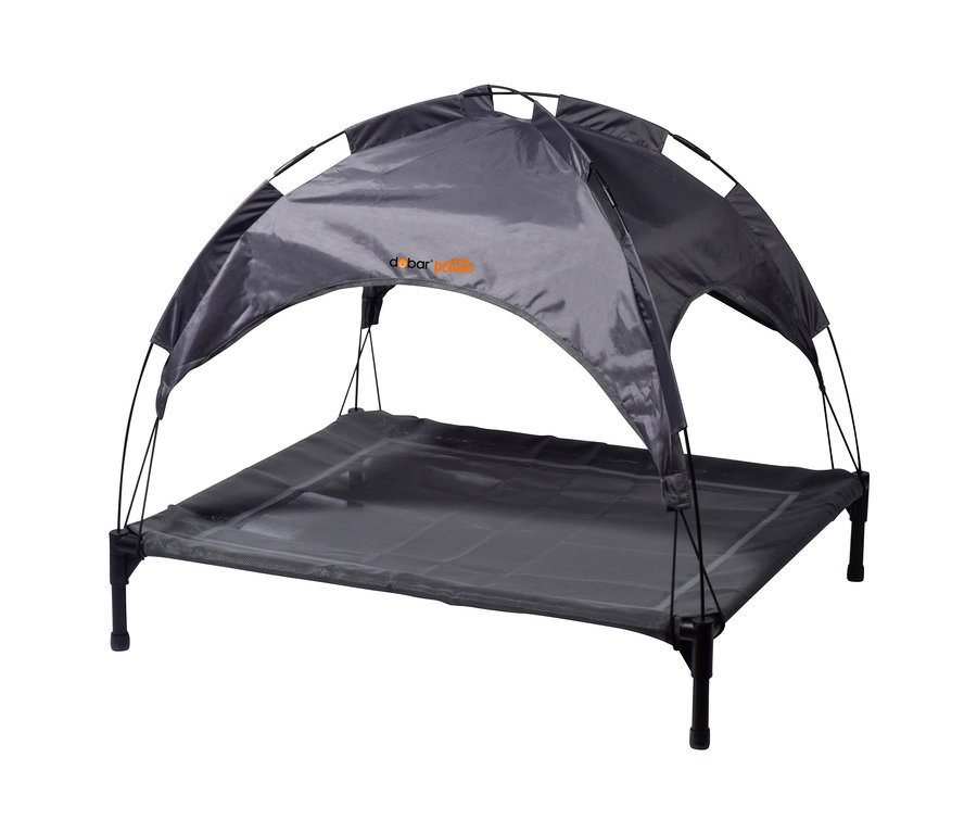 Graue Outdoor-Hundelounge mit Baldachin.