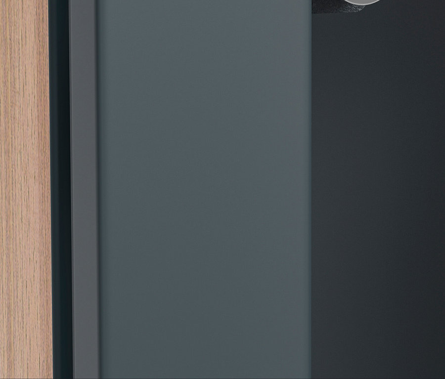 Detail einer Mülltonnenbox mit Blumenkasten, 3er.