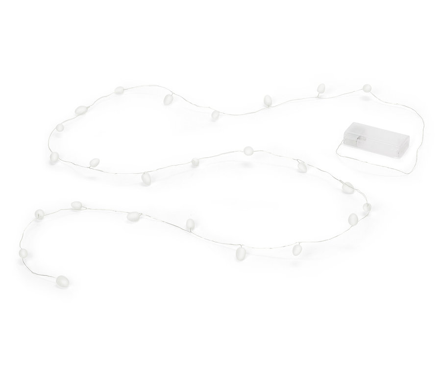 Lichterkette mit weißen, tropfenförmigen Lampen und einem transparenten Batteriefach auf weißem Hintergrund.