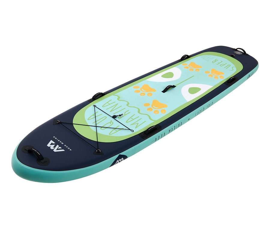 Detailaufnahme eines aufgeblasenen SUP-Boards »Super Trip Family«.