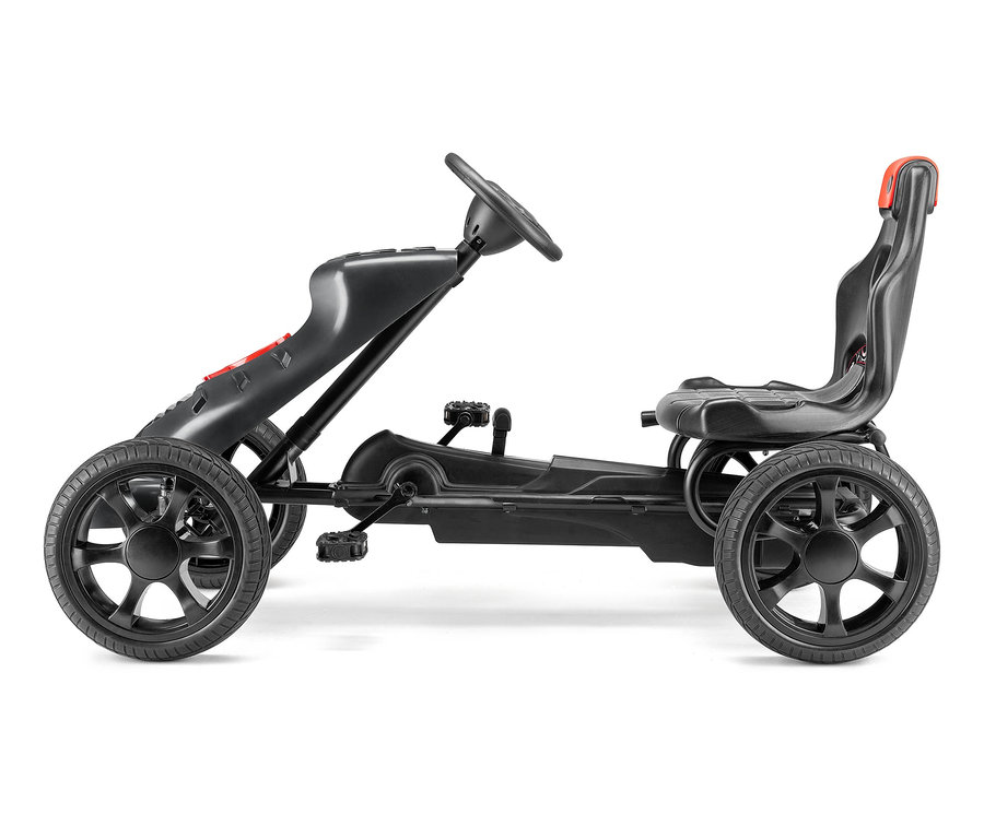 Schwarzes Xootz Gokart »Venom« vor weißem Hintergrund.