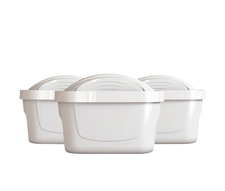 Drei weiße Sodapop Wasserfilter »Selina« inkl. 3x3 Kartuschen in einer Reihe.