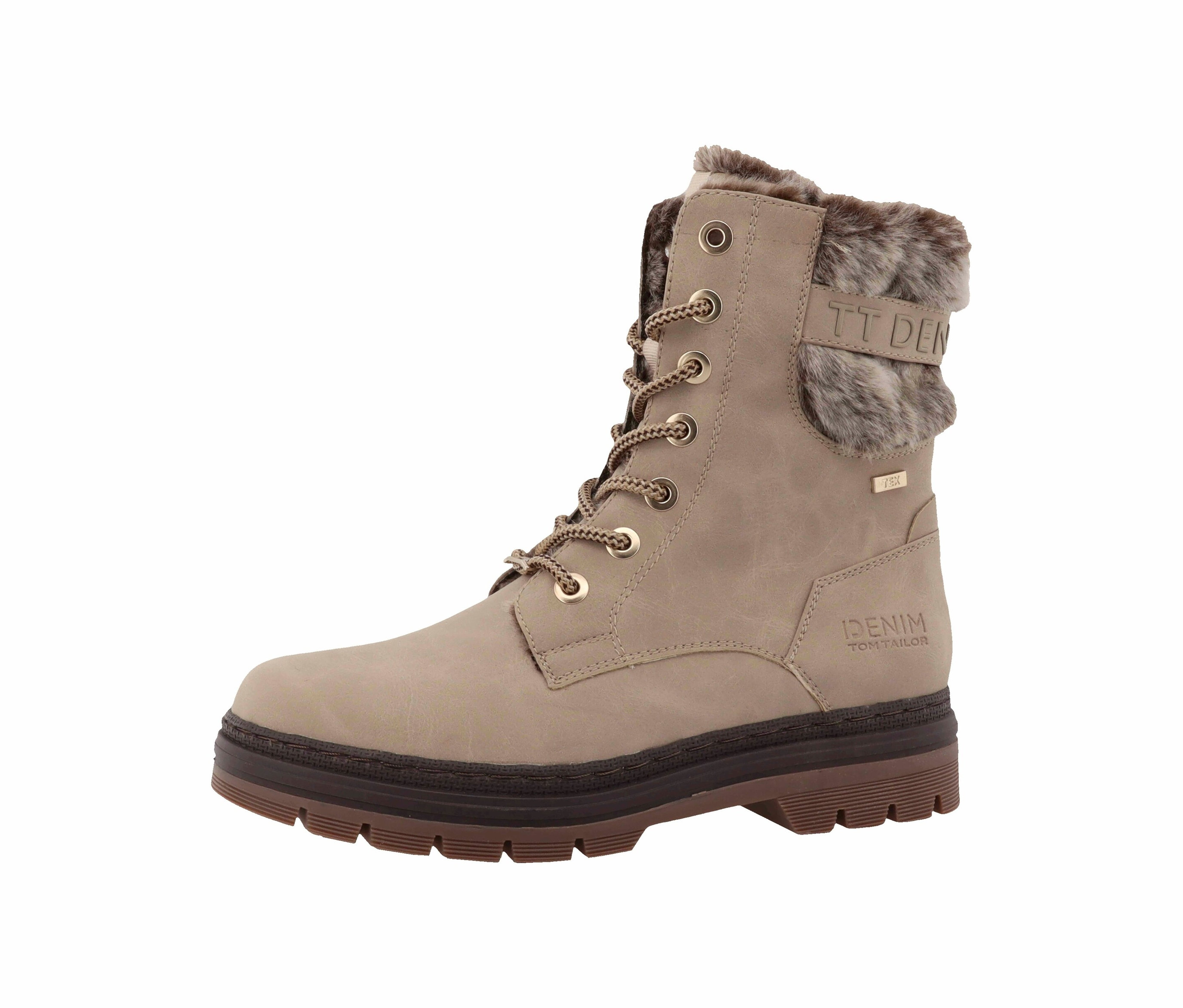 Ein einzelner beiger, gefütterter Tom Tailor Schnürboot steht vor einem weißen Hintergrund.