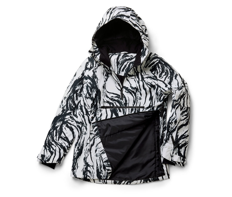 Eine weiß-schwarze Jacke mit Tiermuster, Reißverschluss und Kapuze.