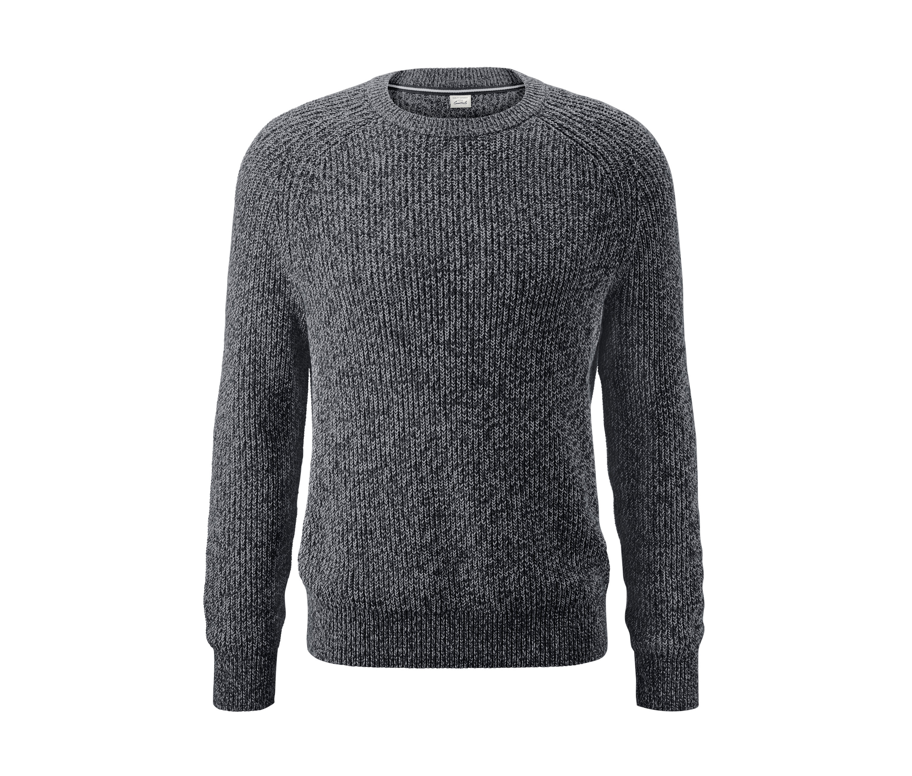 Ein grauer Grobstrickpullover.